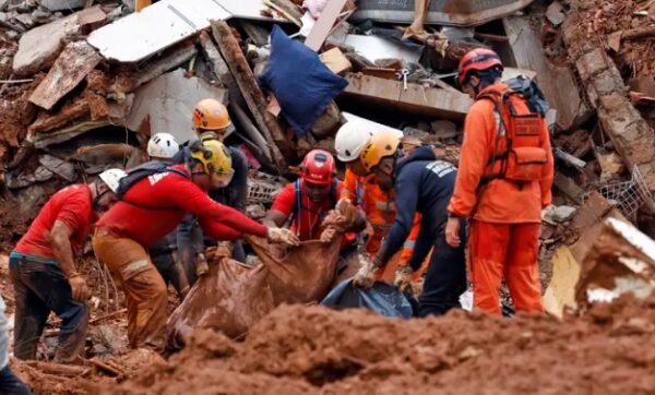 Mortos em temporais em Juiz de Fora e Ubá chegam a 36