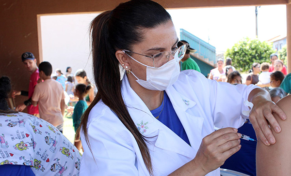 Campanha de vacinação contra a influenza em Naviraí terá início no sábado