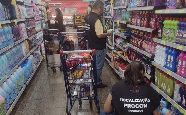 Procon revela variação expressiva de preço em produtos da cesta básica em Dourados