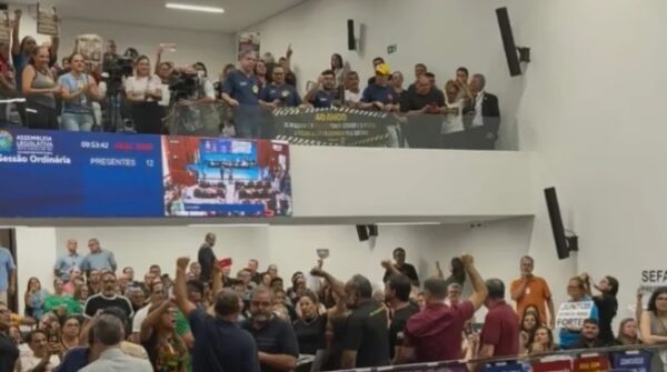 Riedel isenta empresários em R$ 11 bi, mas dá apenas 3,81% de reajuste aos servidores