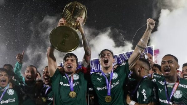 Título do Palmeiras é ironizado por ex-Globo corintiano; “Preguiça”