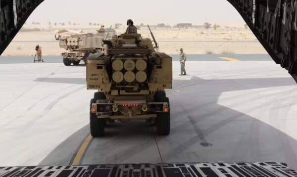 Irã diz que atacou instalações militares com tropas dos EUA