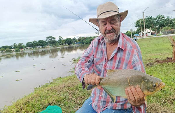 Primeiro dia da 2ª Festa da Páscoa tem pesca, venda de pescado e torneio