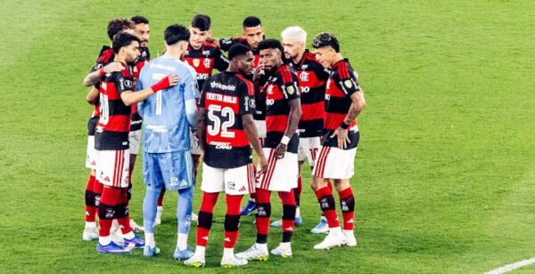 Flamengo goleia Independiente de Medellín e mantém 100% na Libertadores