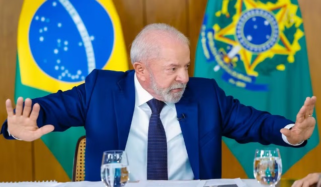 Lula sinaliza que não vai abrir mão de nova indicação para o STF