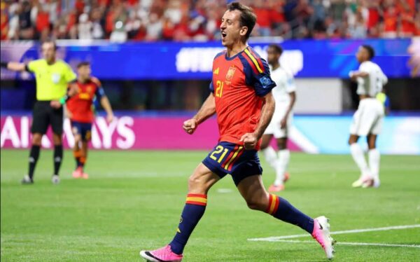 Espanha bate Arábia Saudita sem dificuldades