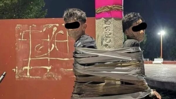 “Batman mexicano” prende supostos bandidos com fita adesiva