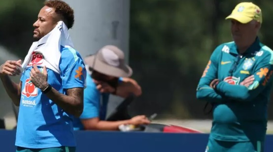 Neymar faz 1º treino completo de olho em jogo contra a Escócia