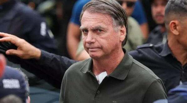 Defesa de Jair Bolsonaro pede suspensão de pena ao STF